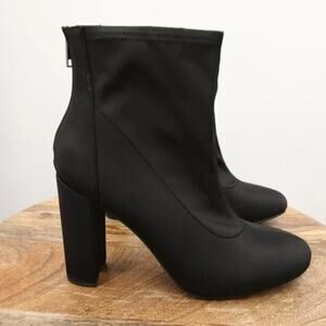 Delicious Boots Black Satin Ankle Booties Chunky Heel Round Toe Sock Stretchy 10